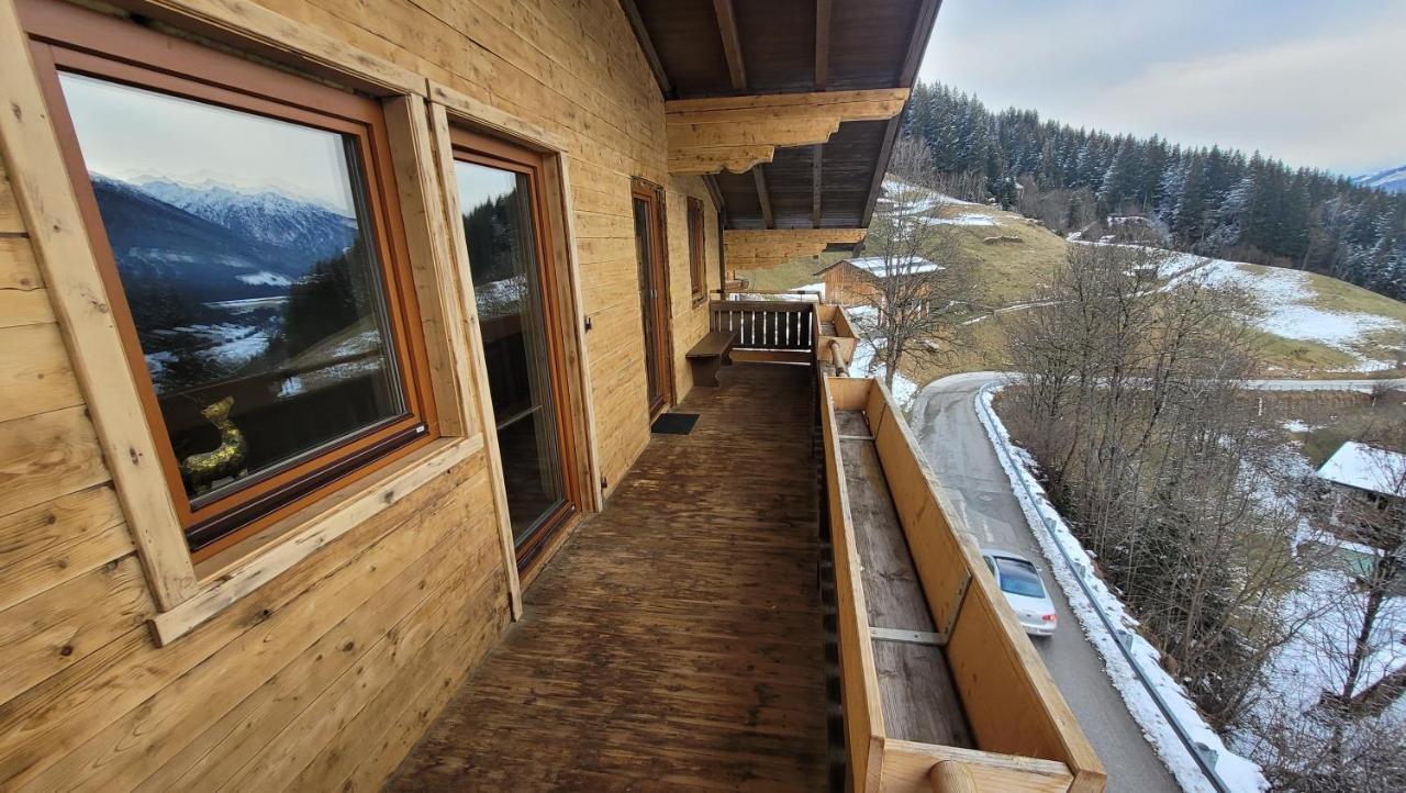 ヴァルト・イム・ピンツガウ Haus Grueblアパートホテル エクステリア 写真
